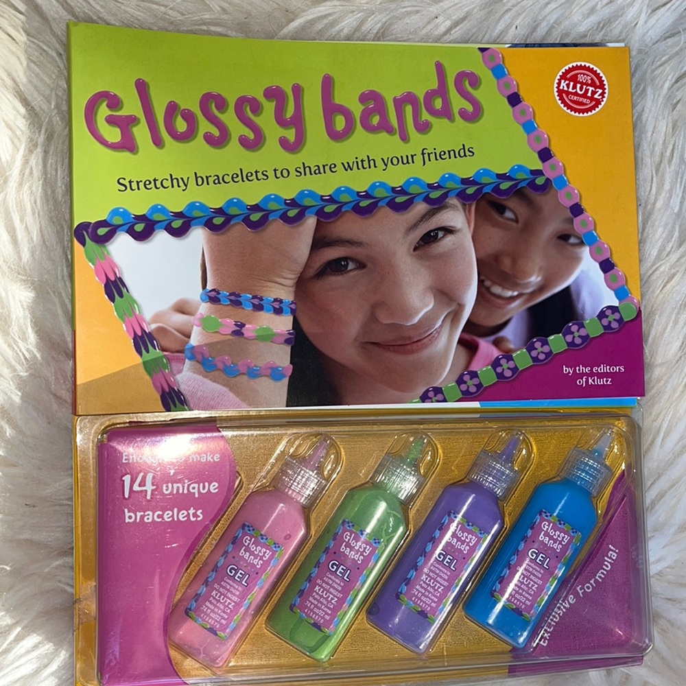 Klutz Glossy Bands DIY bracelet